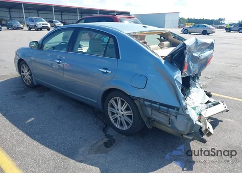 2010 Toyota Avalon Limited z USA, uszkodzony, nr VIN 4T1BK3DB5AU366445